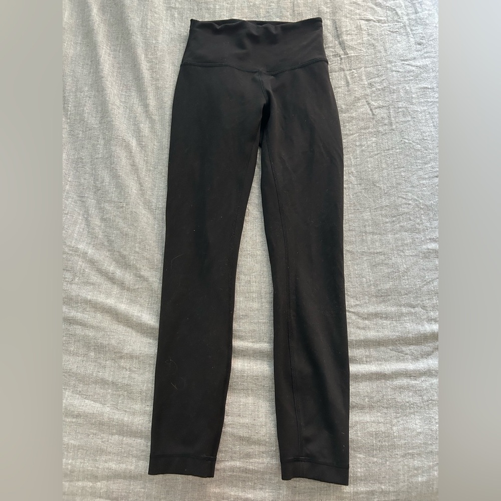 Black Lululemon Wunder train 25 inch leggings